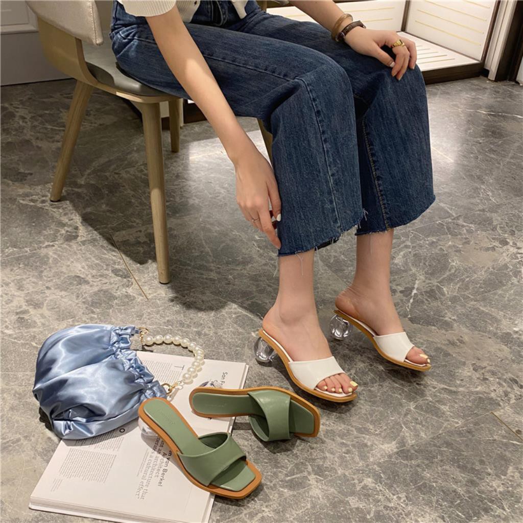wide women's mules