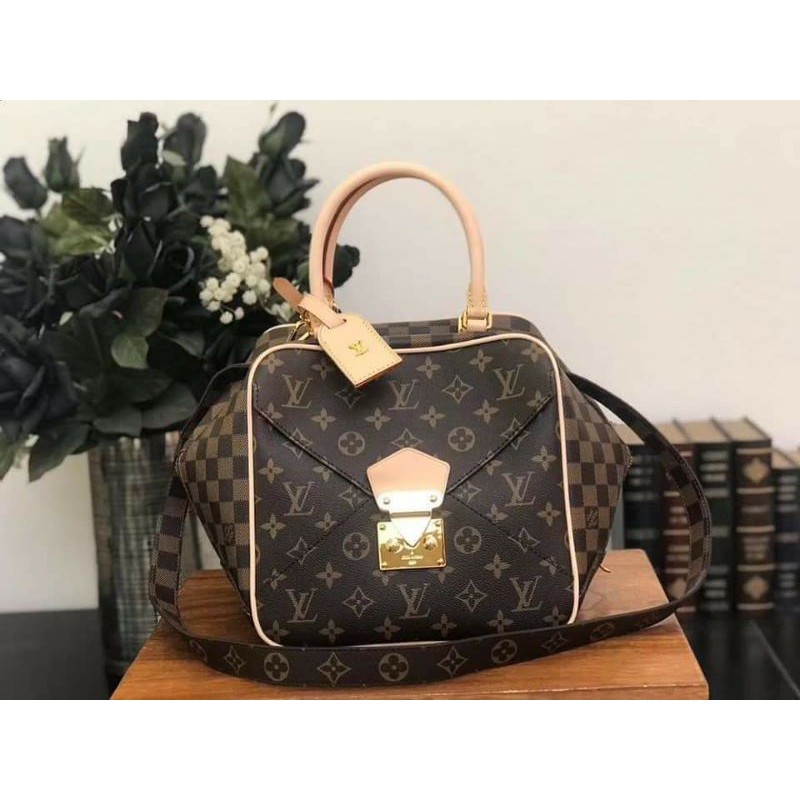 louis vuitton cube bag