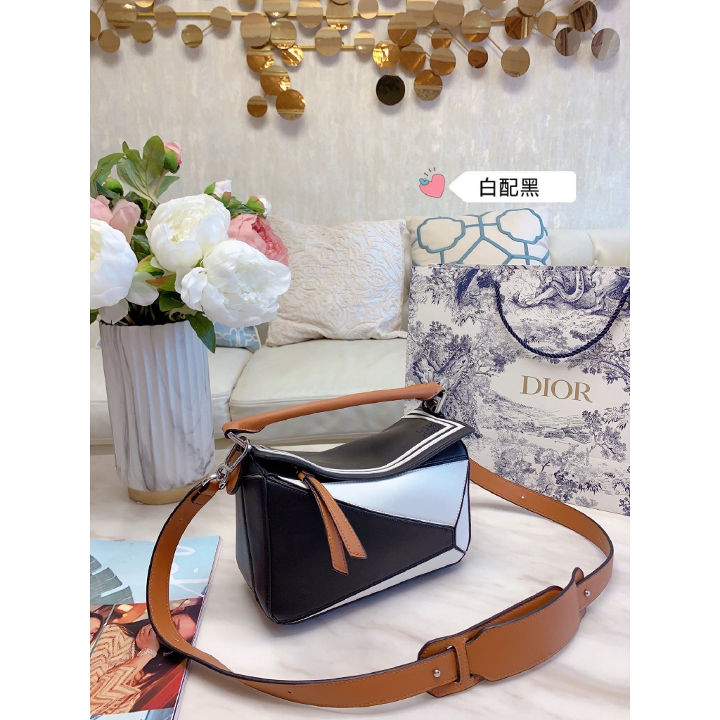 geometric shoulder bag
