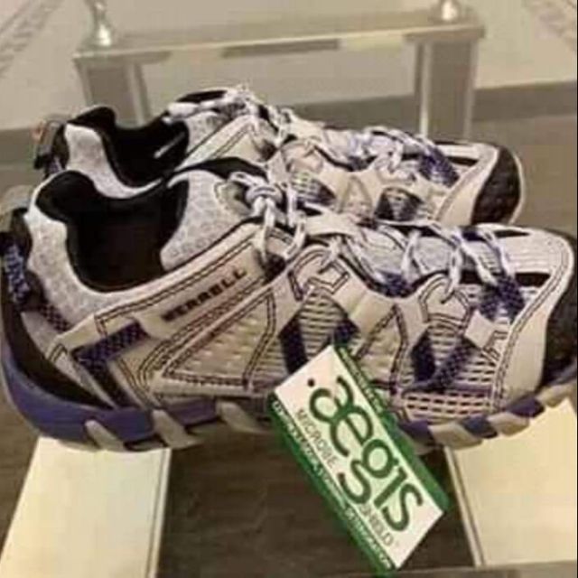 merrell air cushion shoes