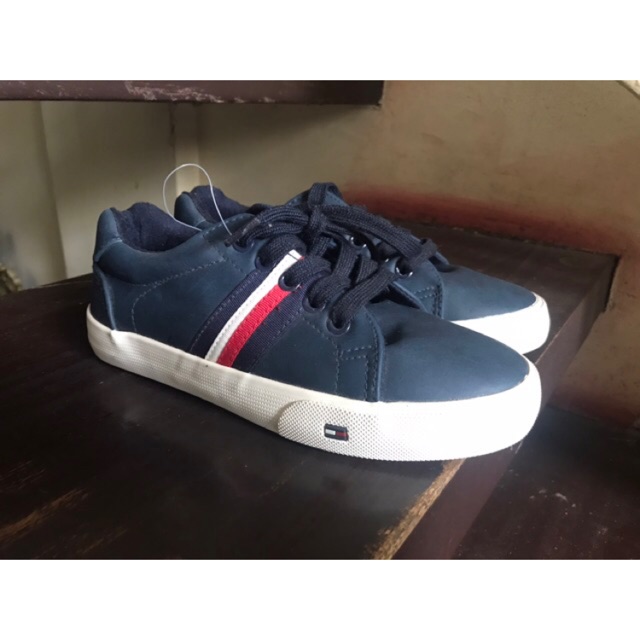 tommy hilfiger kids shoes