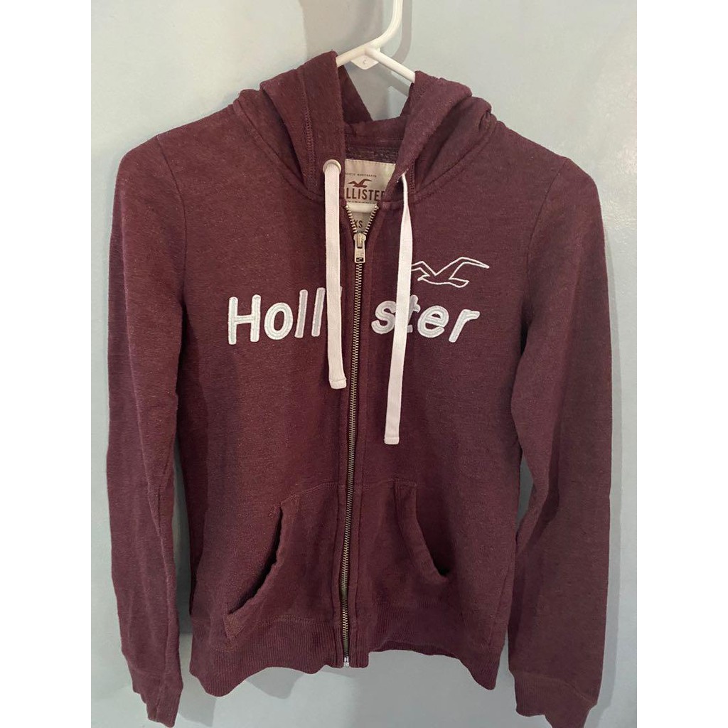 hollister about us