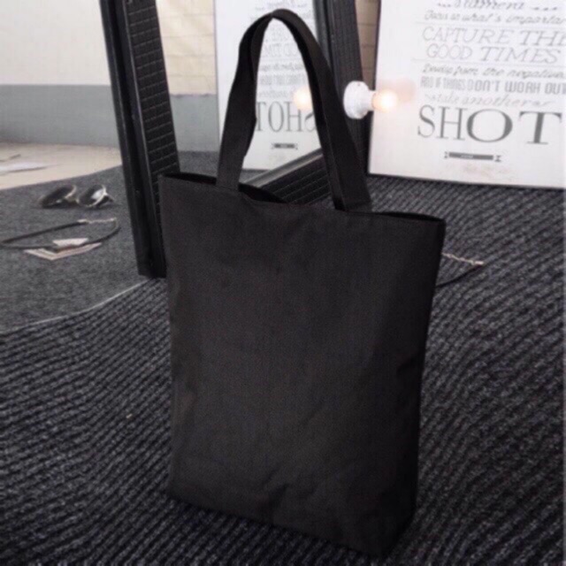 bag with zipper