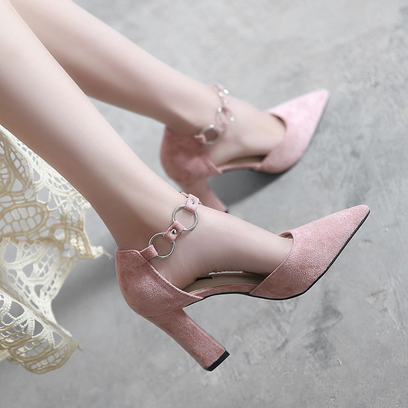 large size women's shoes stores