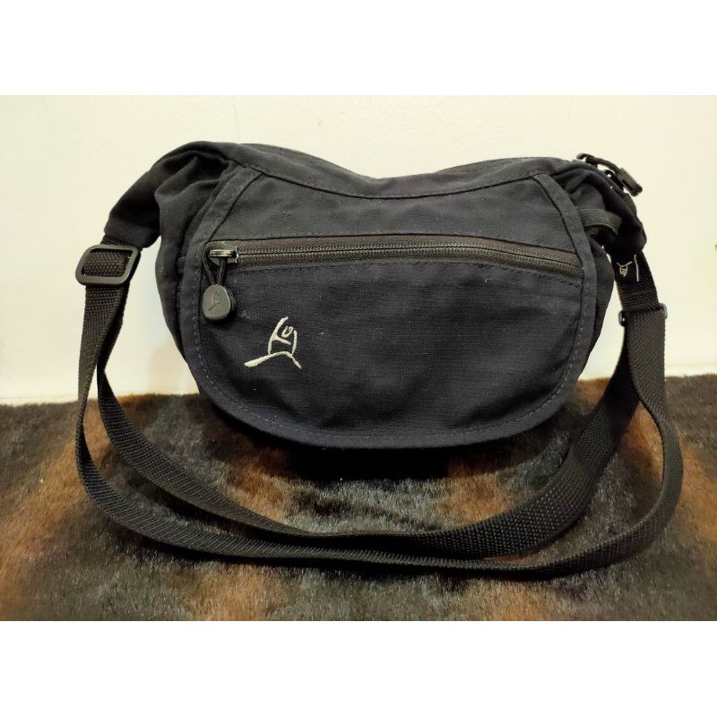 overland equipment sling bag