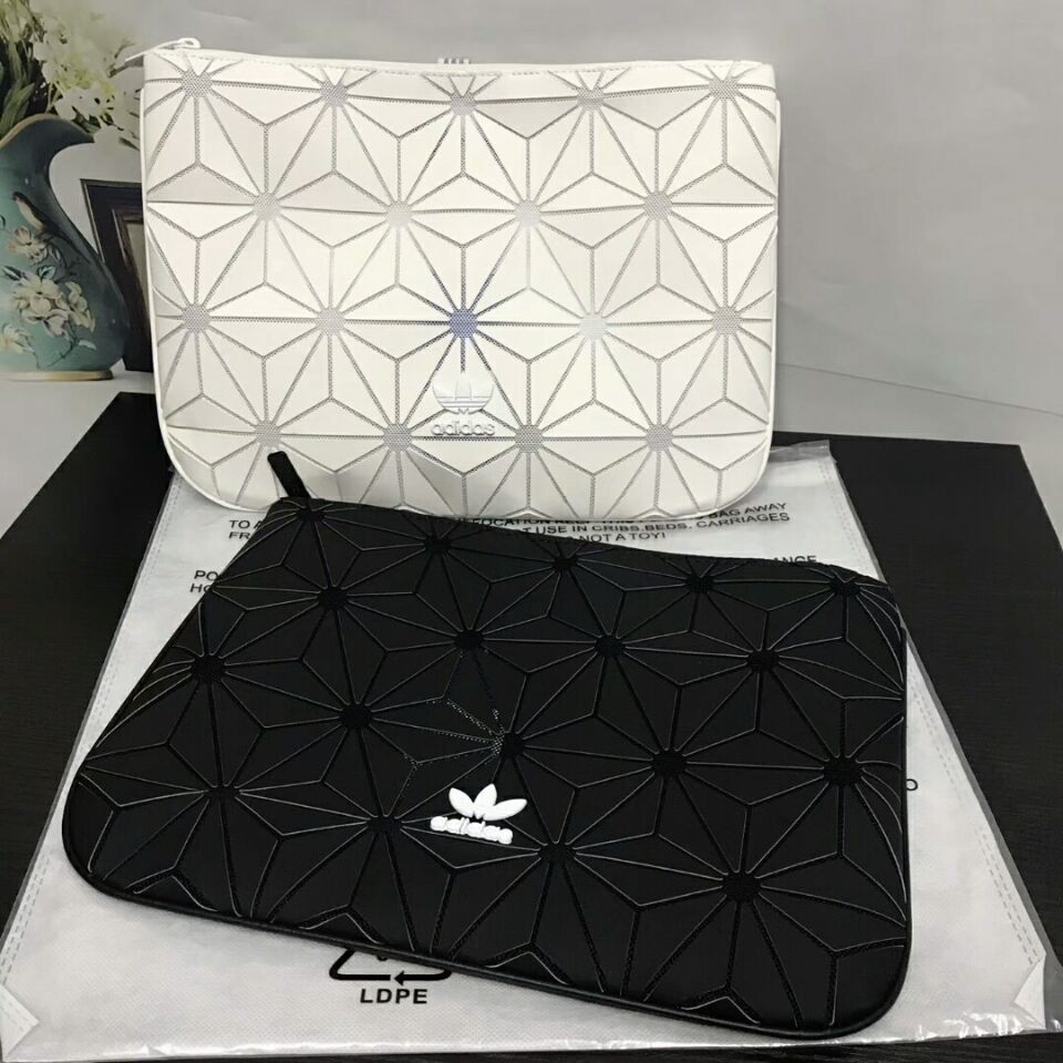 adidas bag triangle