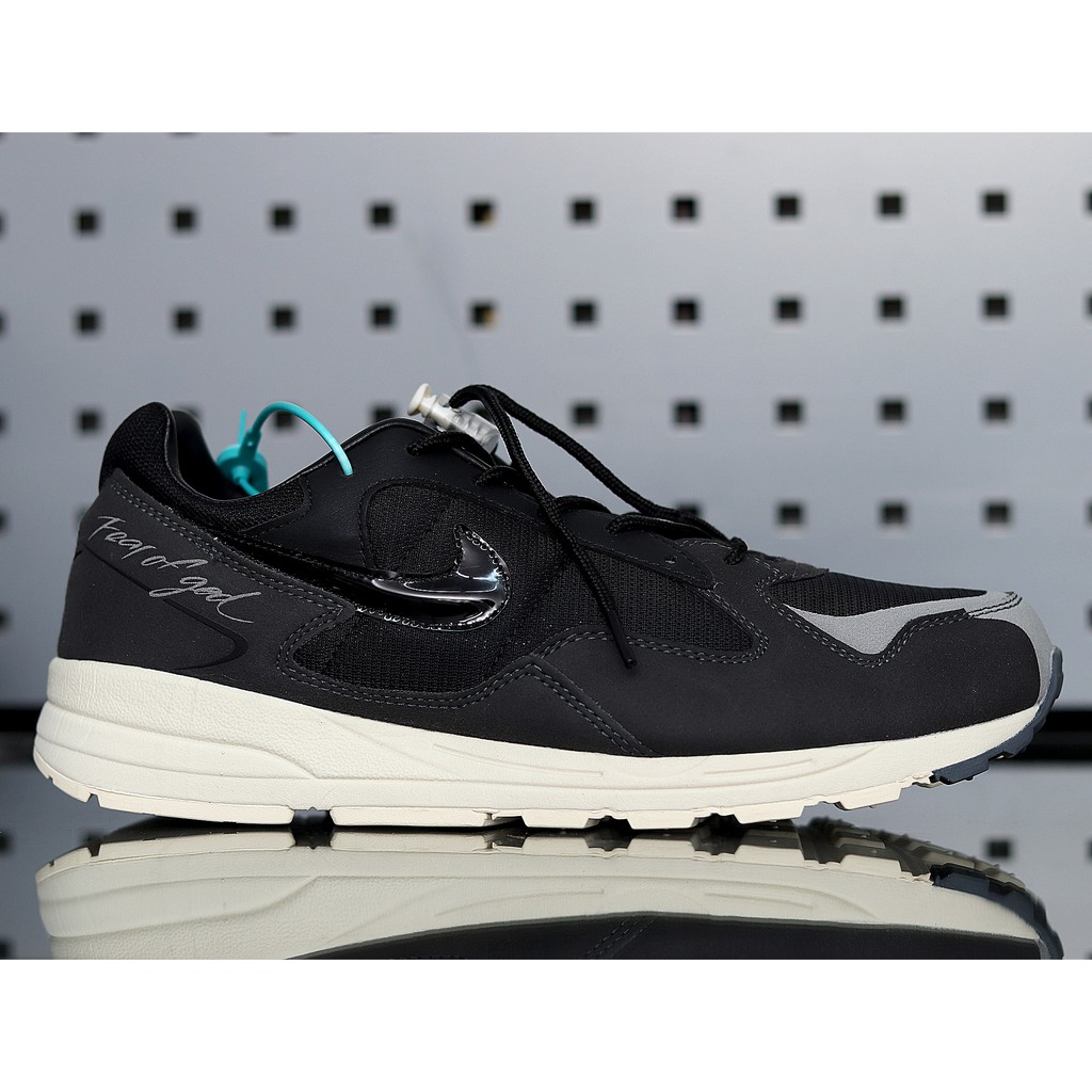 nike air canvas shoes