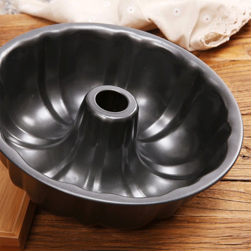 fluted cake pan