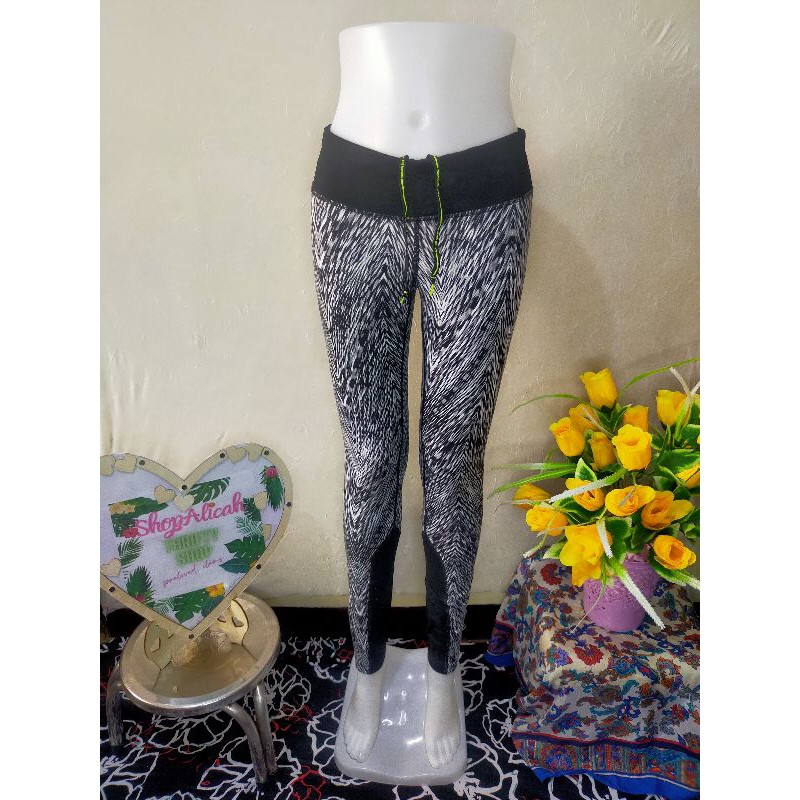 nike flower leggings