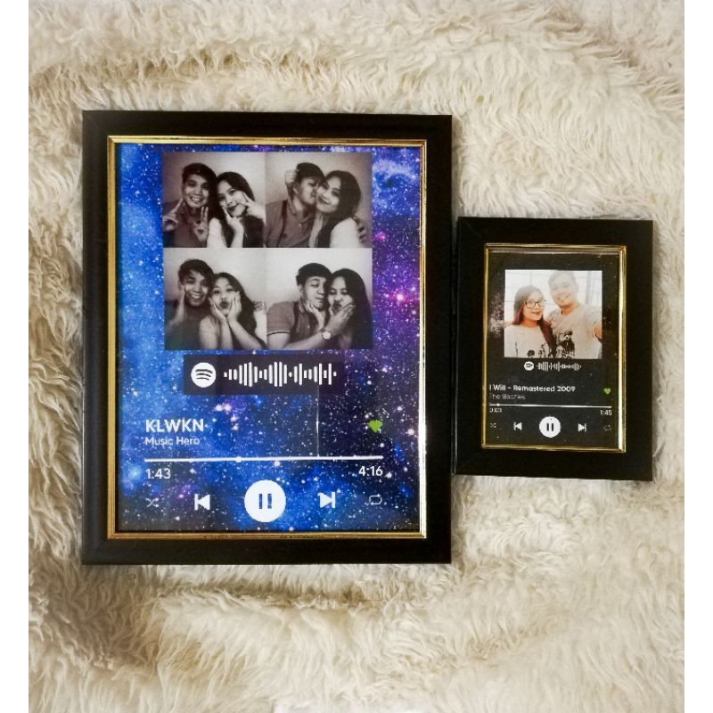 Polaroid Frame Music / In the last year 2. gravedamnation