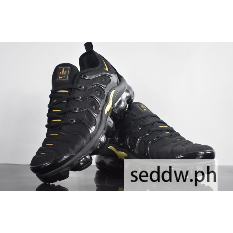 vapormax black and yellow
