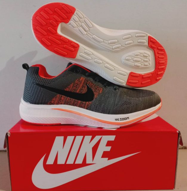 nike orange color shoes