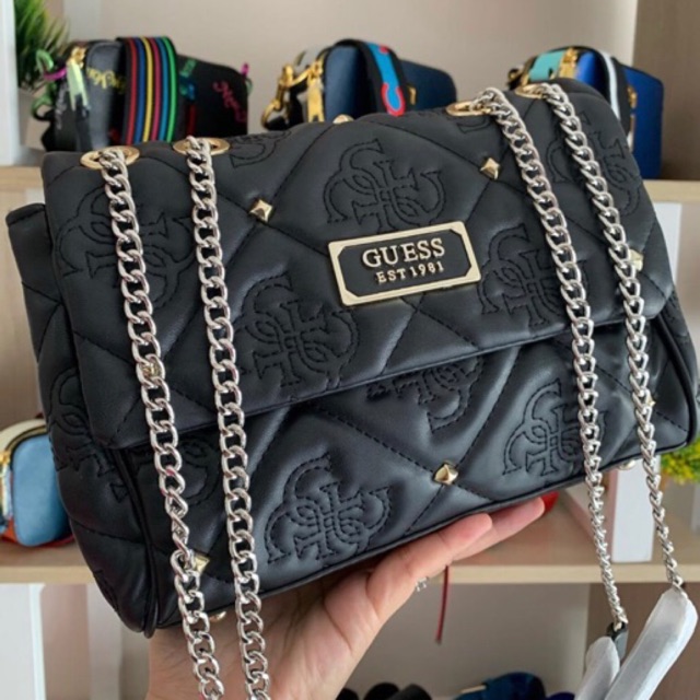 guess victoria chain shoulder bag