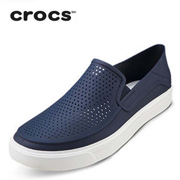 crocs beach sandals