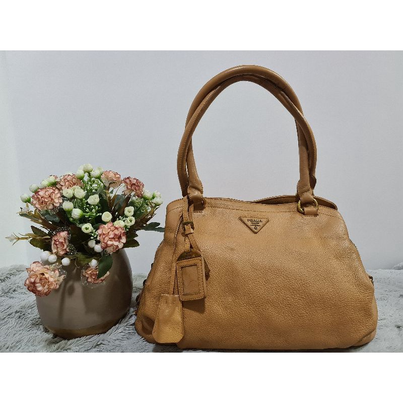 Prada hobo bag (with flaws) Shopee Philippines