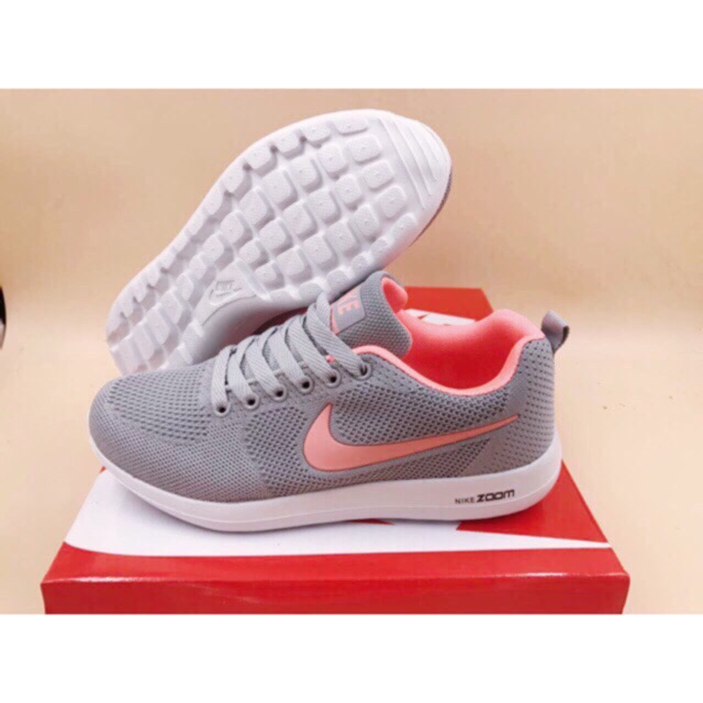 nike ladies shoes price