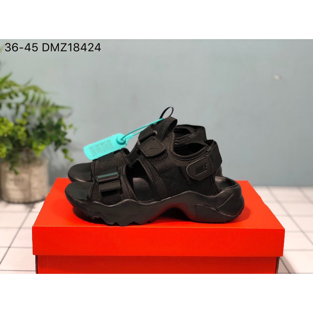 nike sandal shoes