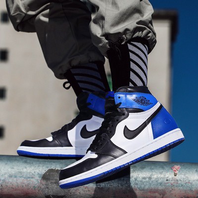 aj1 fragment friends and family