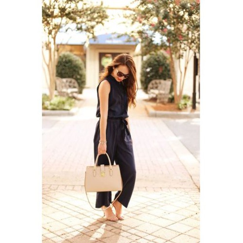 black jumper pants outfit