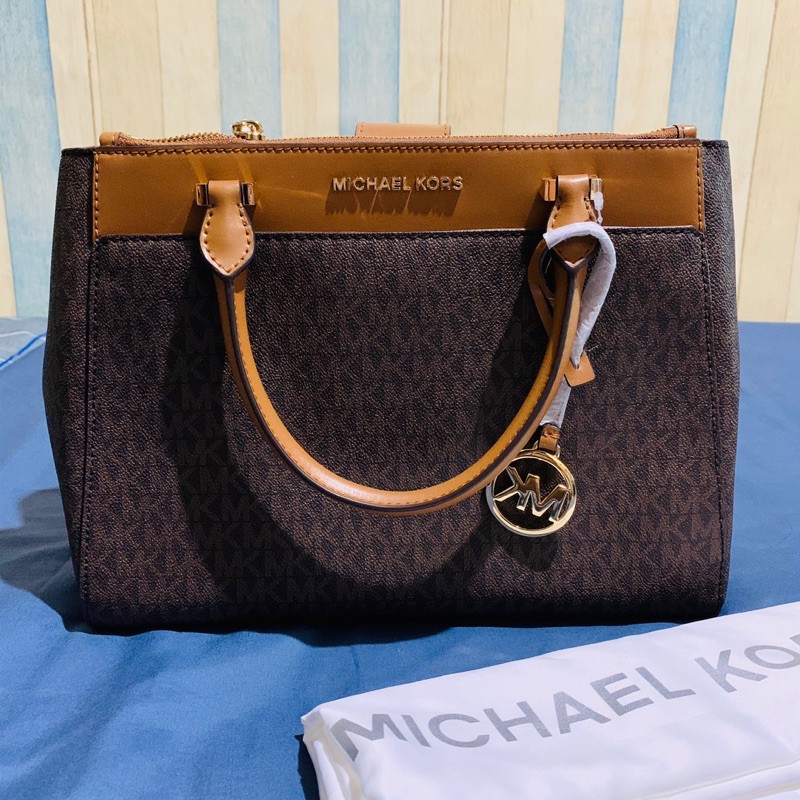 michael kors gibson signature satchel