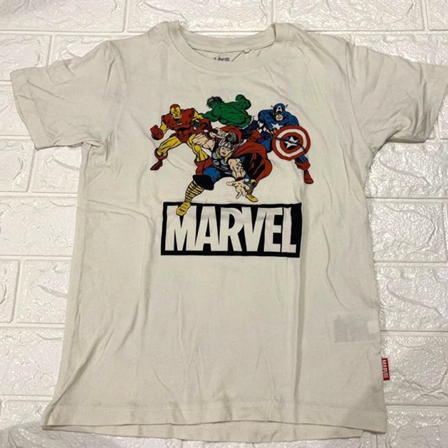 uniqlo marvel