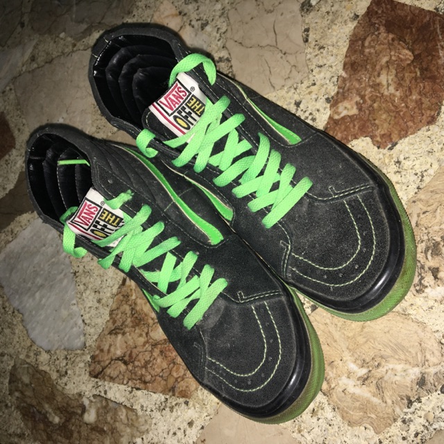 e girl vans