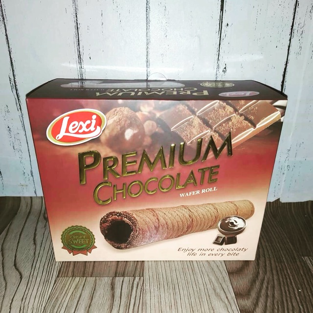 Lexi Premium Chocolate Wafer Roll
