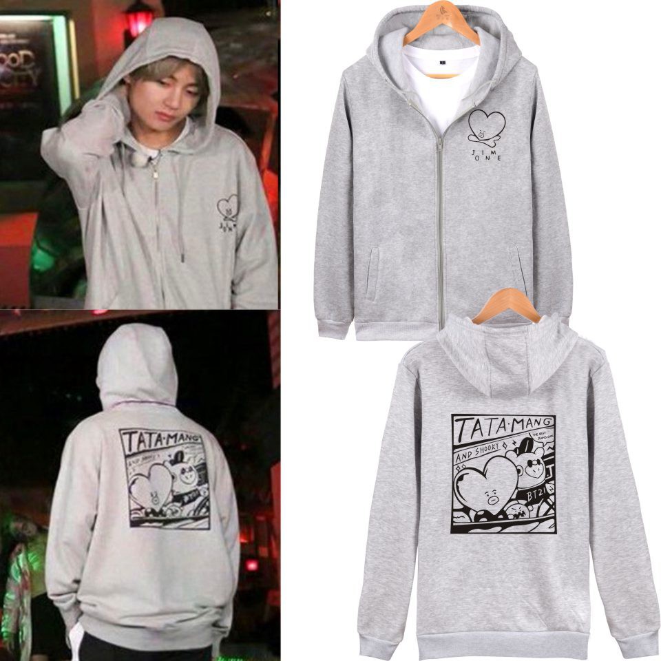 oversized hooded sweatshirt