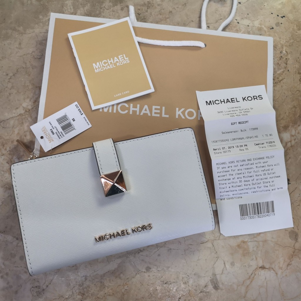 FREE SHIPPING 101% Authentic Brand New with Tag Michael Kors Karla Optic  White Wallet from the US | Shopee Philippines