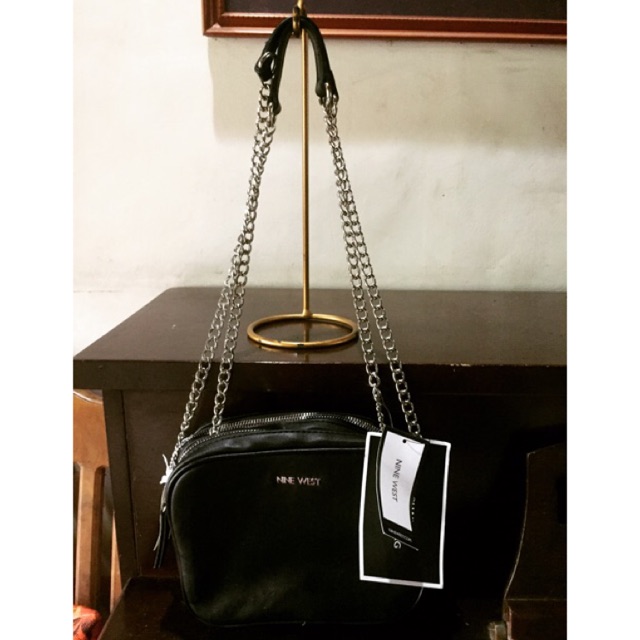 nine west black sling bag