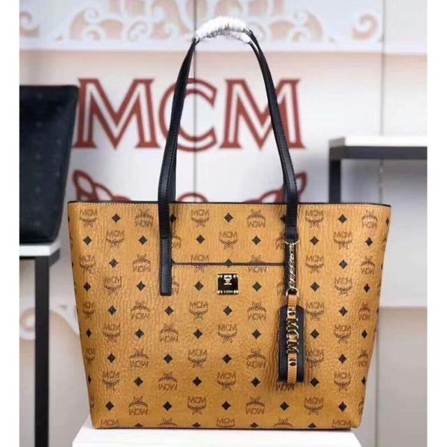 mcm anya top zip shopper