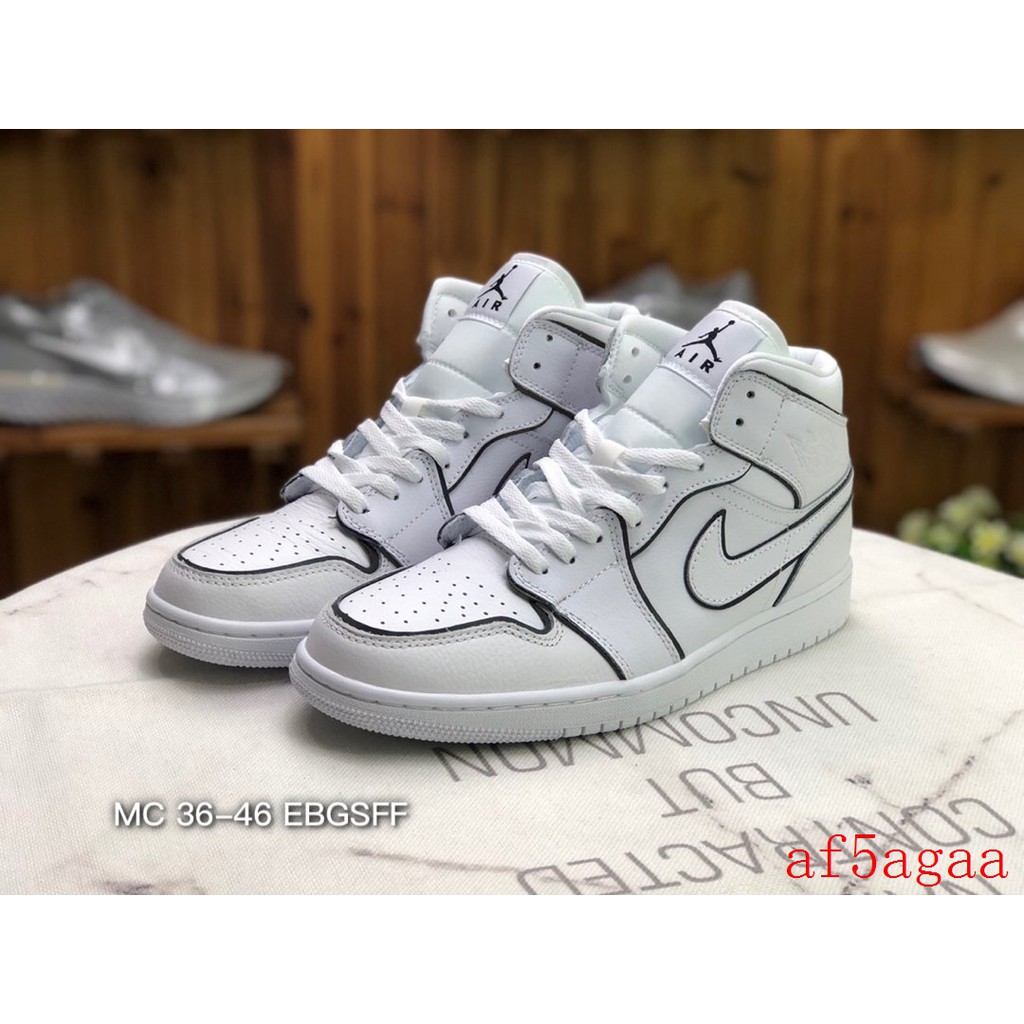 mid top nike sneakers