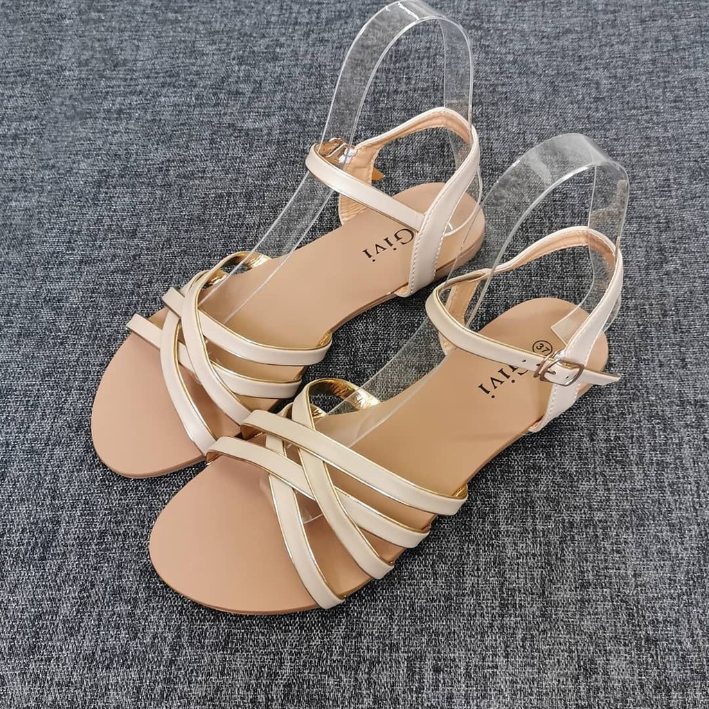  GIVI  FASHION FLAT SANDAL  NEW ARRIVAL WITHE BOX SLIPON 