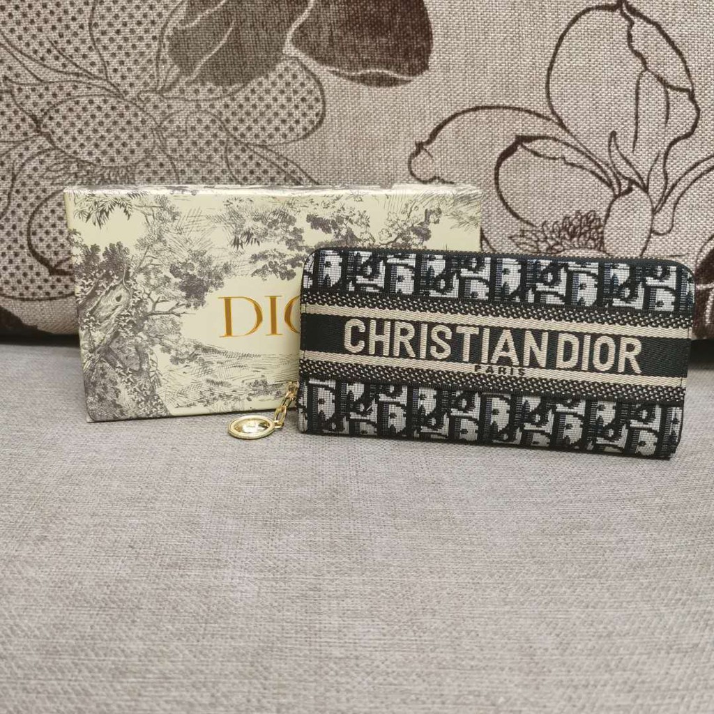 dior wallet