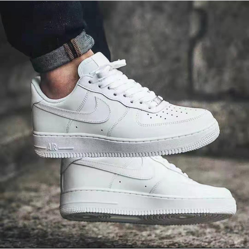 white nike casual shoes for men