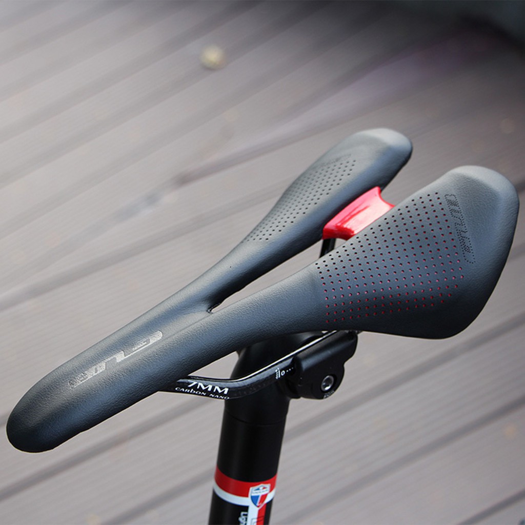 wide road bike saddle