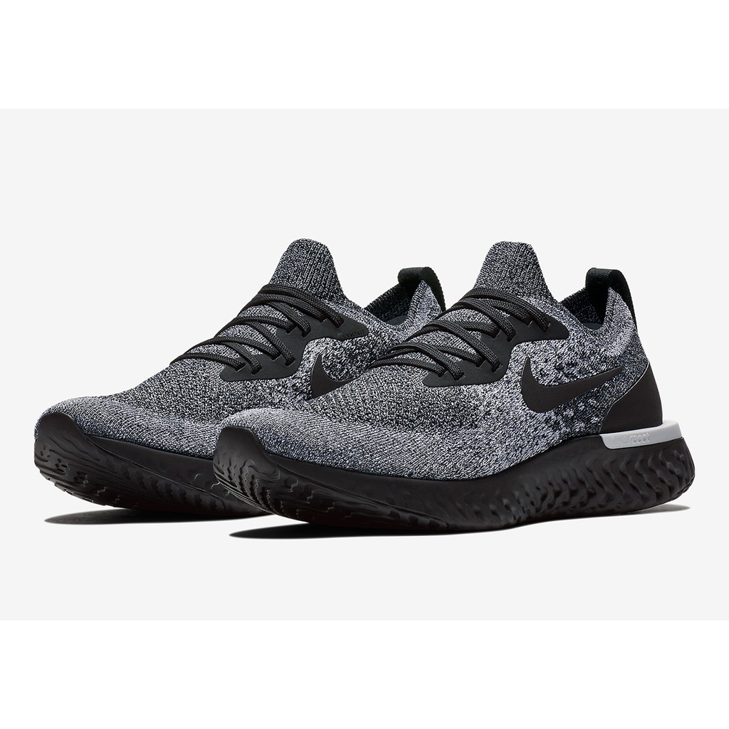 nike epic react flyknit 2 oreo