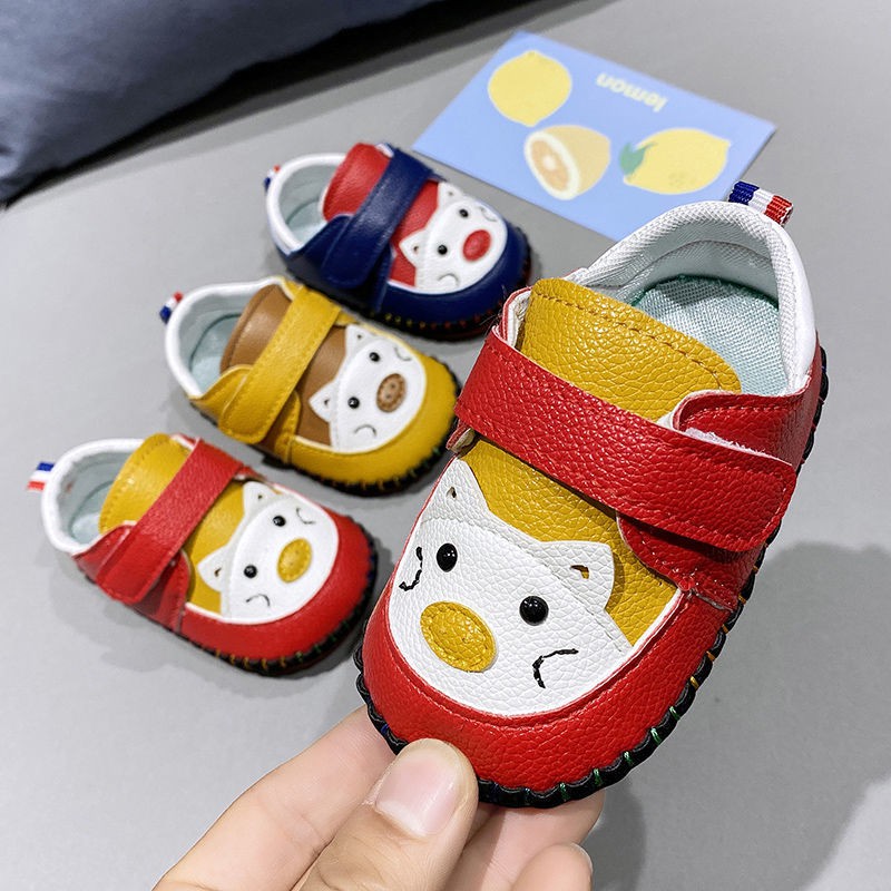 born baby shoes