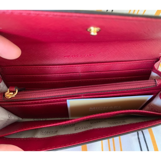 Michael Kors Red Wallet NEGOTIABLE | Shopee Philippines