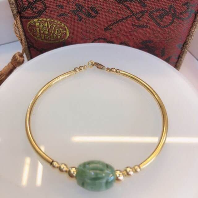 Authentic jade bracelet Us gold 10k good for business free box #68-42 ...