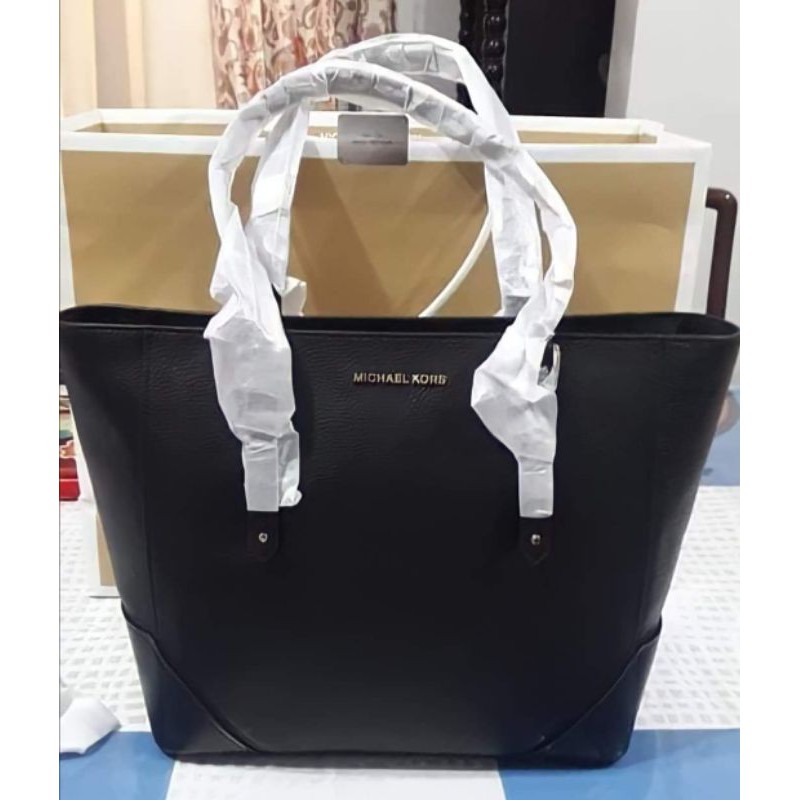 Michael Kors Aria Large Tote with dual shoulder straps | Shopee Philippines