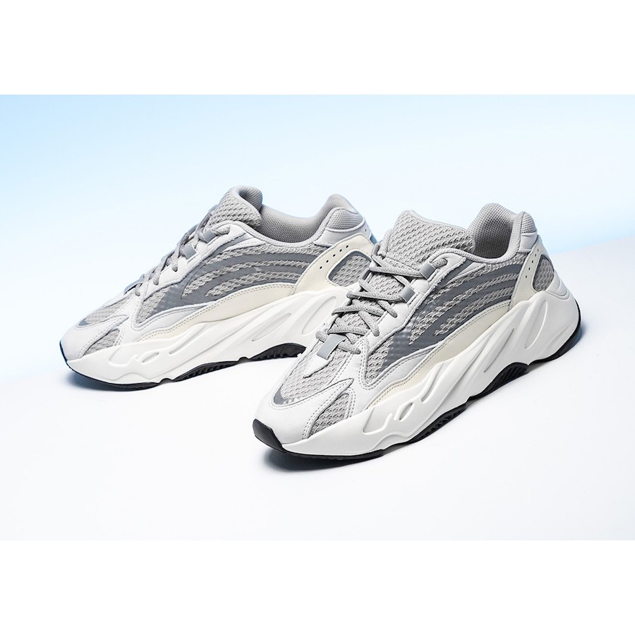 yeezy 700 v2 real