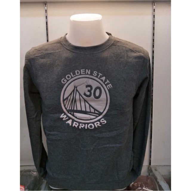 gsw sweater