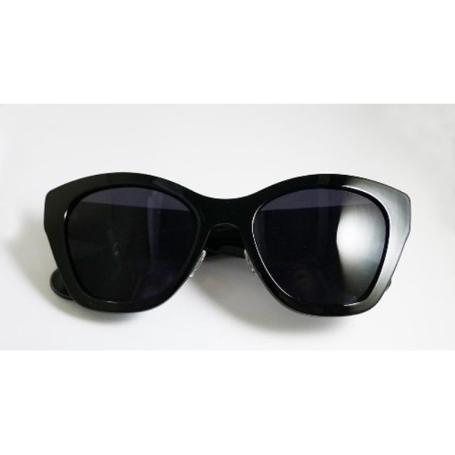 black sunnies