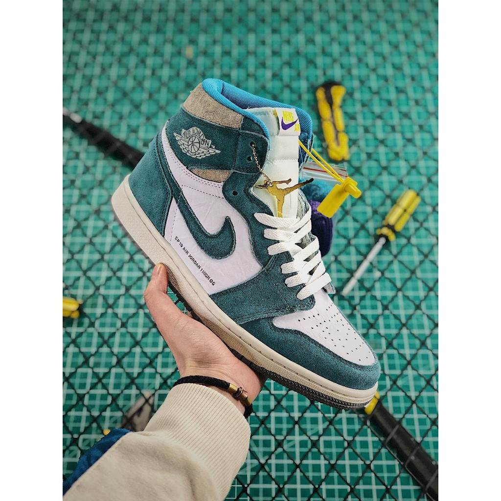 nike air jordan mint