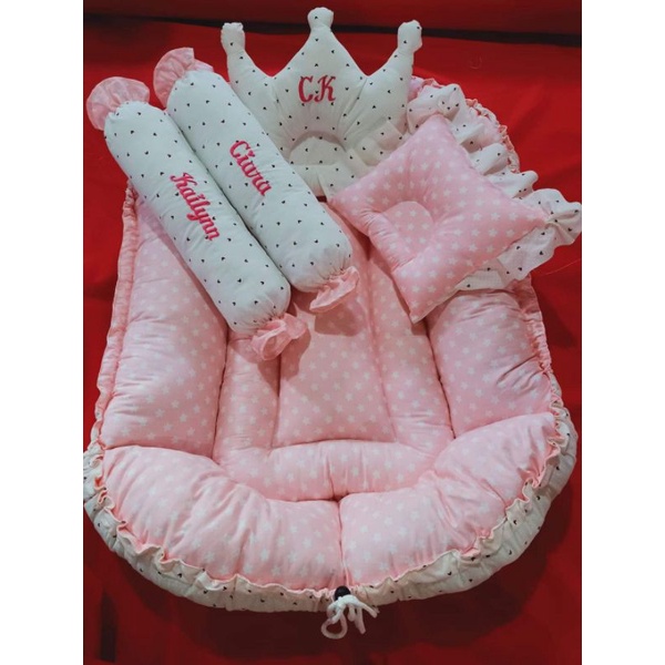 P1: / BABY NEST for Baby Girl (REG Set with Crown or Ribbon) / Cribnest