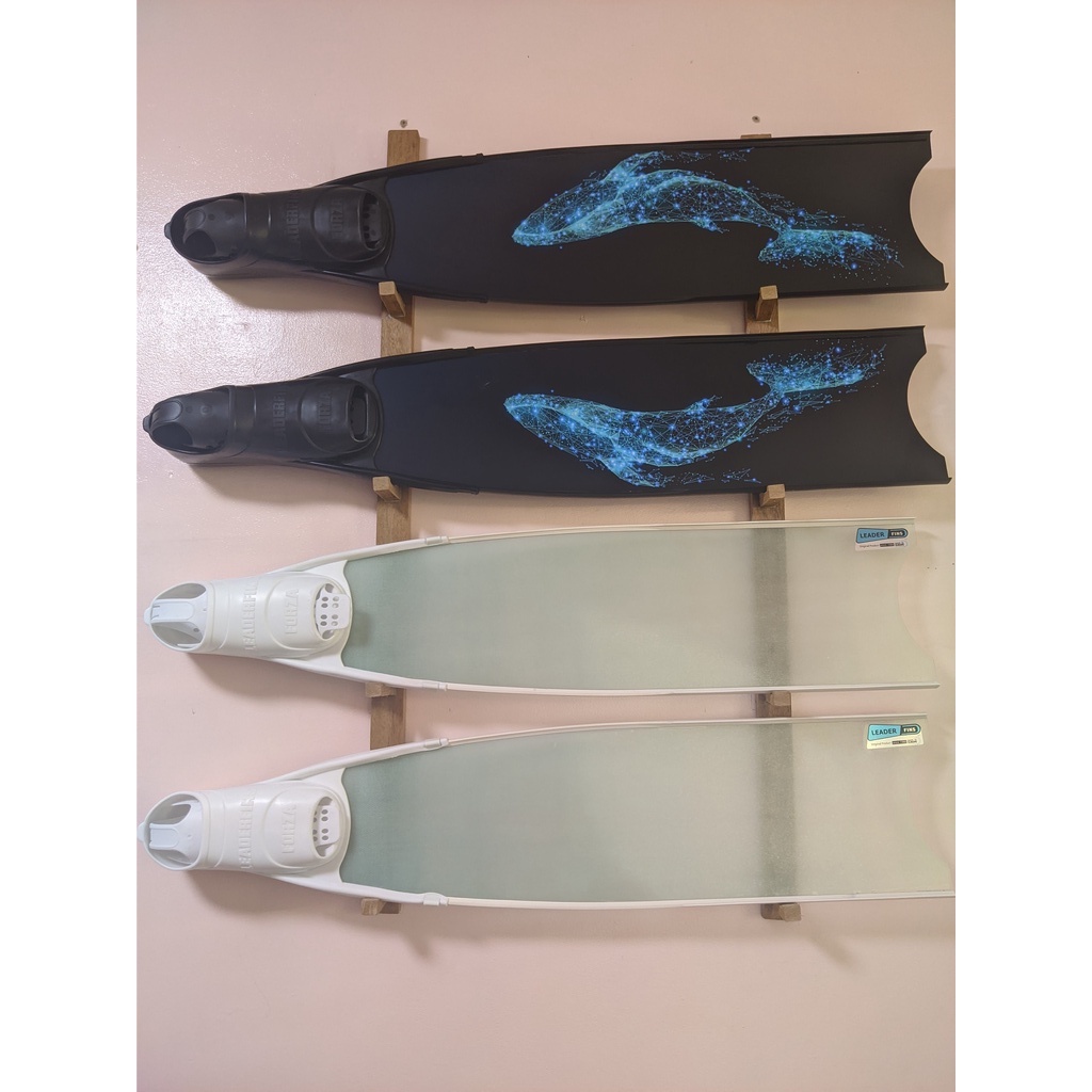 Fins Rack Wall Display for 1 pair(2pcs of fins) or 2 pairs (4pcs of