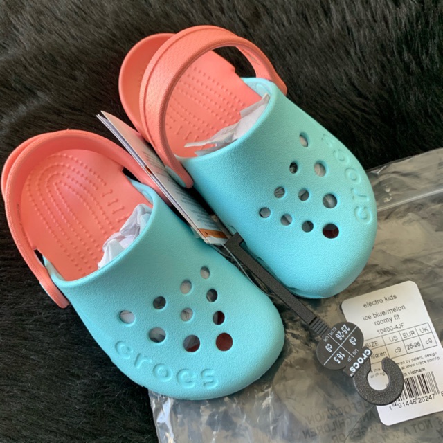 kids crocs ice blue