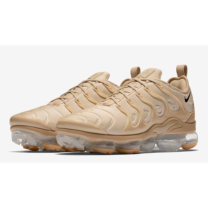 tan vapormax plus