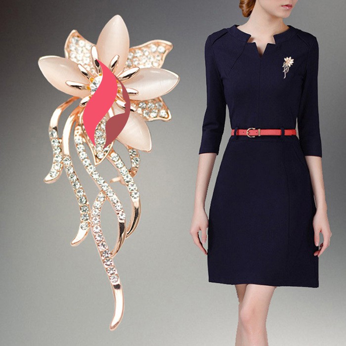 are brooches in fashion